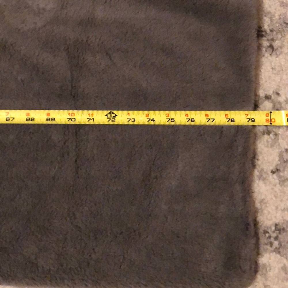 Table runner - Picture 3 of 3